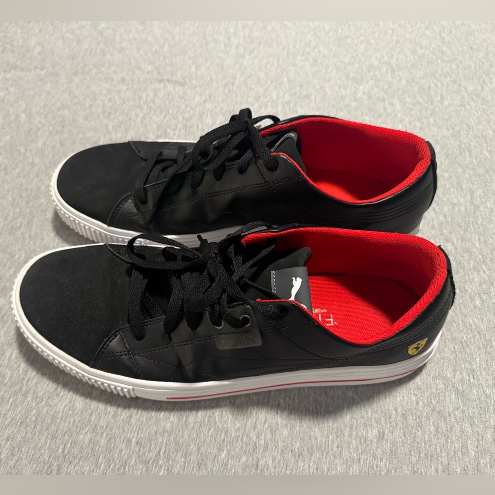Scuderia Ferrari Men's Black and Red Sneakers by Puma Size 14